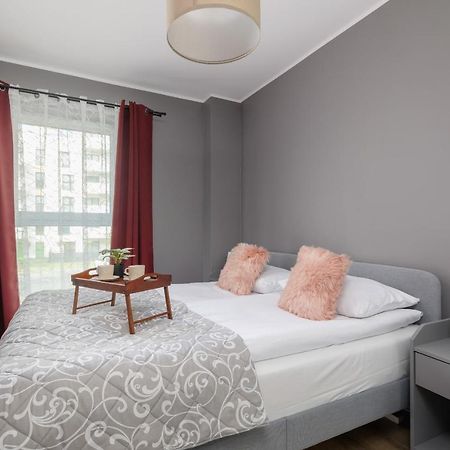 Comfy Apartment Pachonskiego With Parking In Krakow By Noclegi Renters מראה חיצוני תמונה