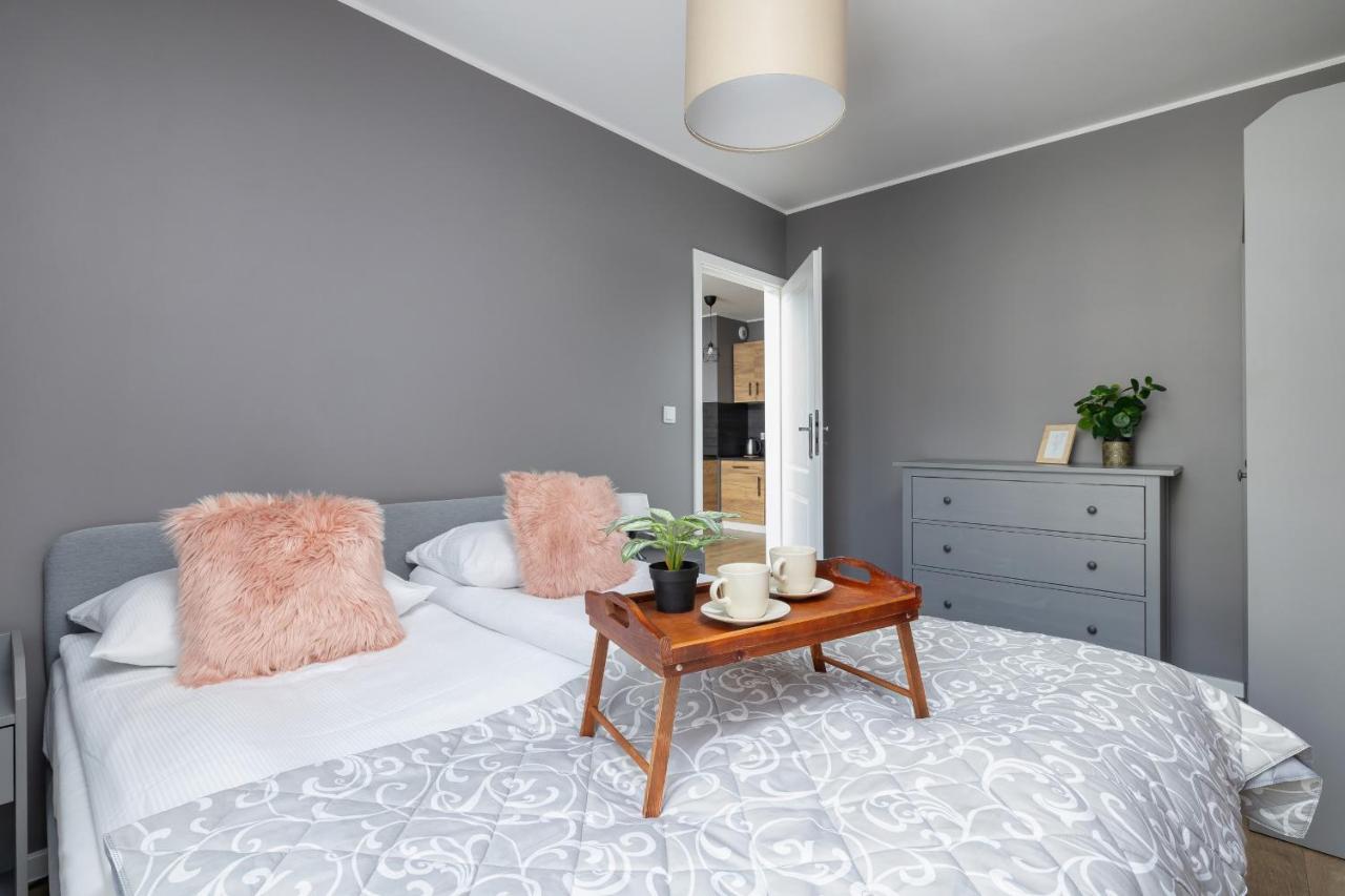 Comfy Apartment Pachonskiego With Parking In Krakow By Noclegi Renters מראה חיצוני תמונה