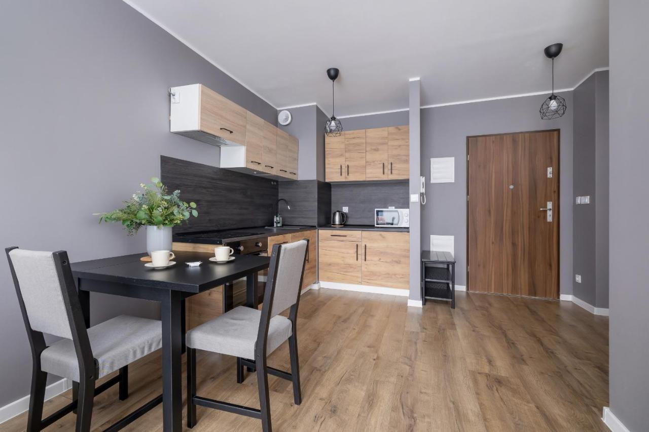 Comfy Apartment Pachonskiego With Parking In Krakow By Noclegi Renters מראה חיצוני תמונה