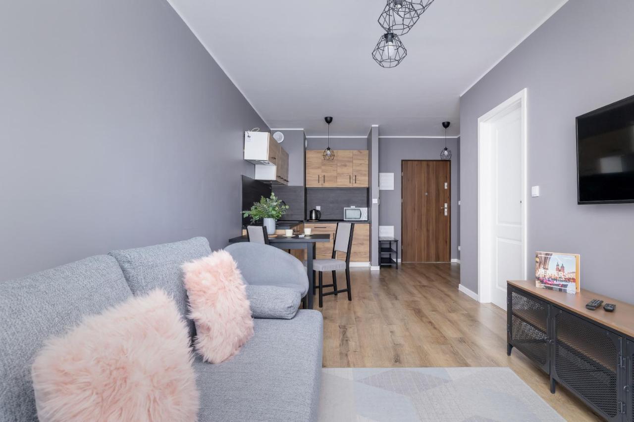 Comfy Apartment Pachonskiego With Parking In Krakow By Noclegi Renters מראה חיצוני תמונה