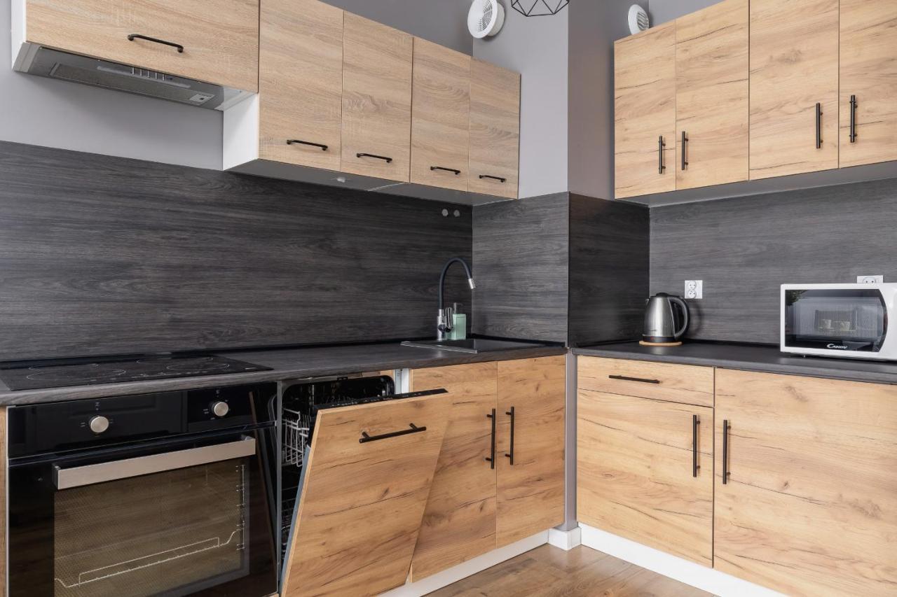 Comfy Apartment Pachonskiego With Parking In Krakow By Noclegi Renters מראה חיצוני תמונה