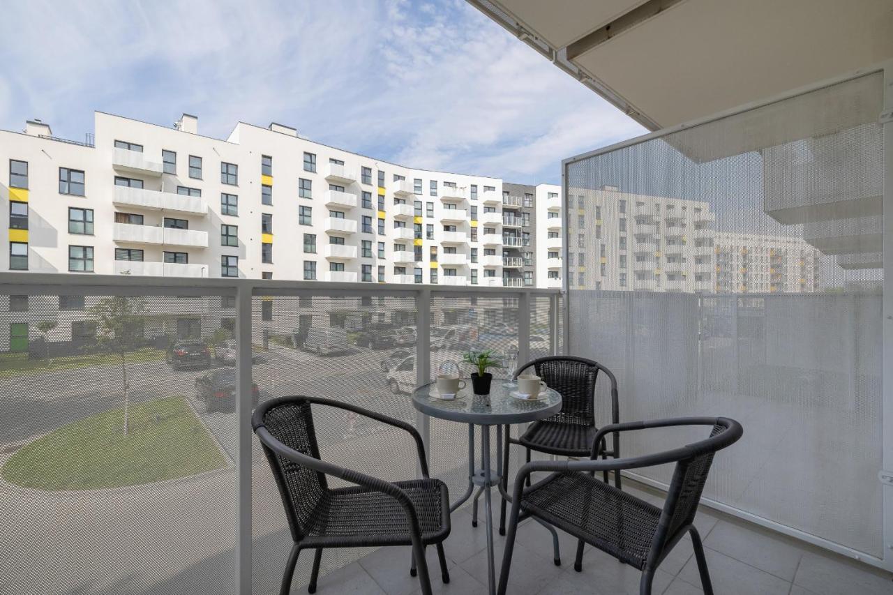 Comfy Apartment Pachonskiego With Parking In Krakow By Noclegi Renters מראה חיצוני תמונה